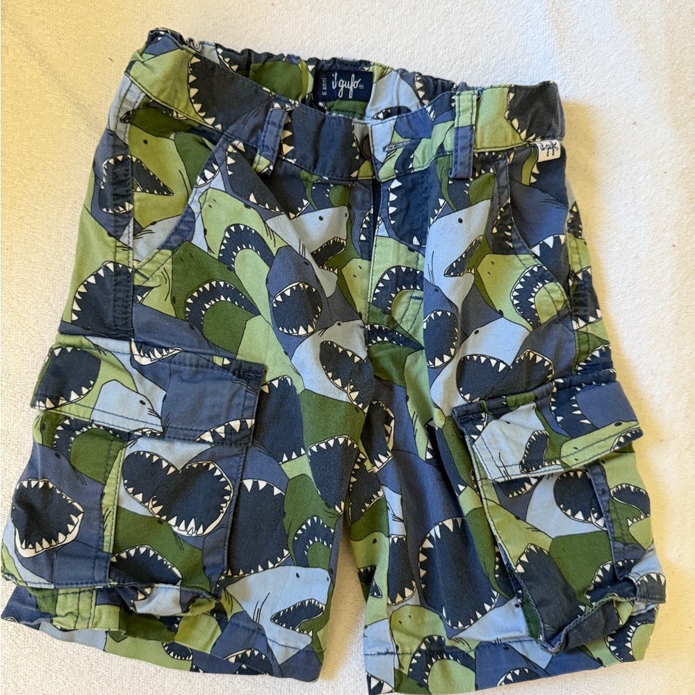 Il Gufo Blue and Green shark print Shorts